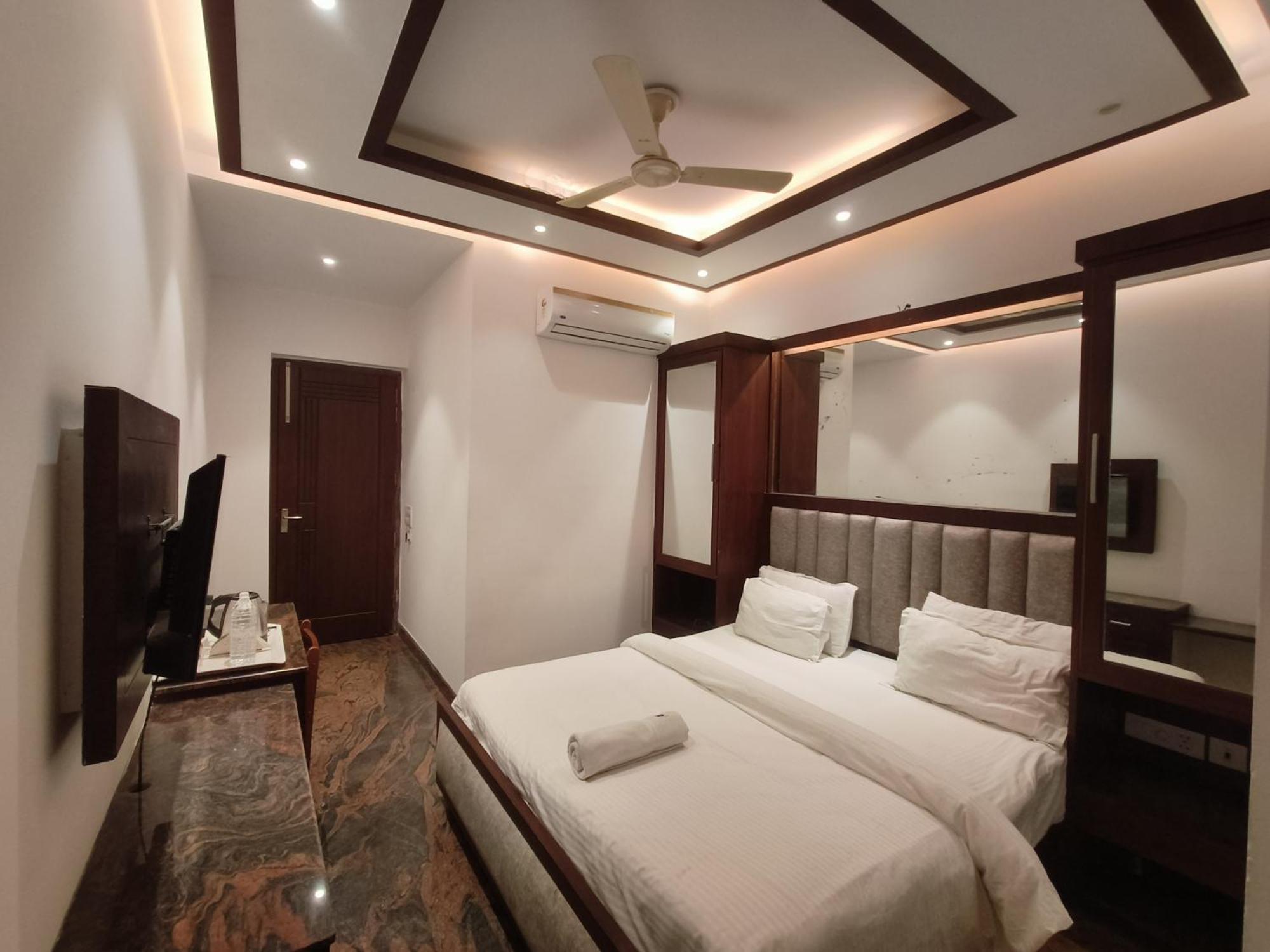Jjk Rukmini Vilas Hotel & Banquet Muzaffarpur Exteriör bild