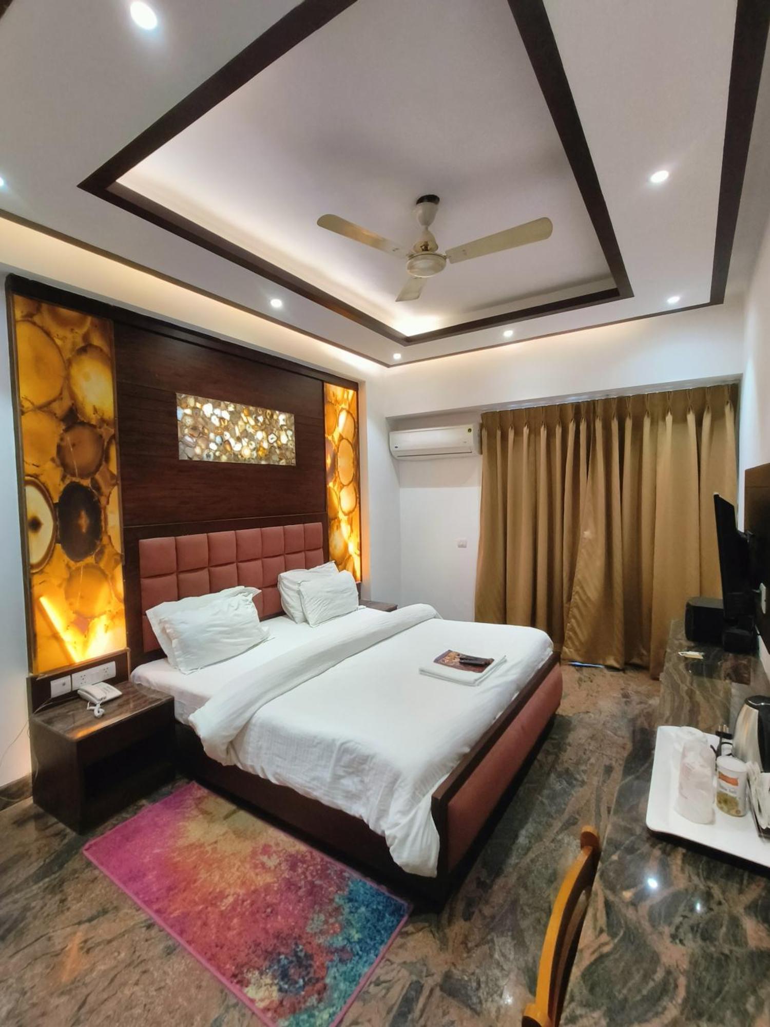 Jjk Rukmini Vilas Hotel & Banquet Muzaffarpur Exteriör bild