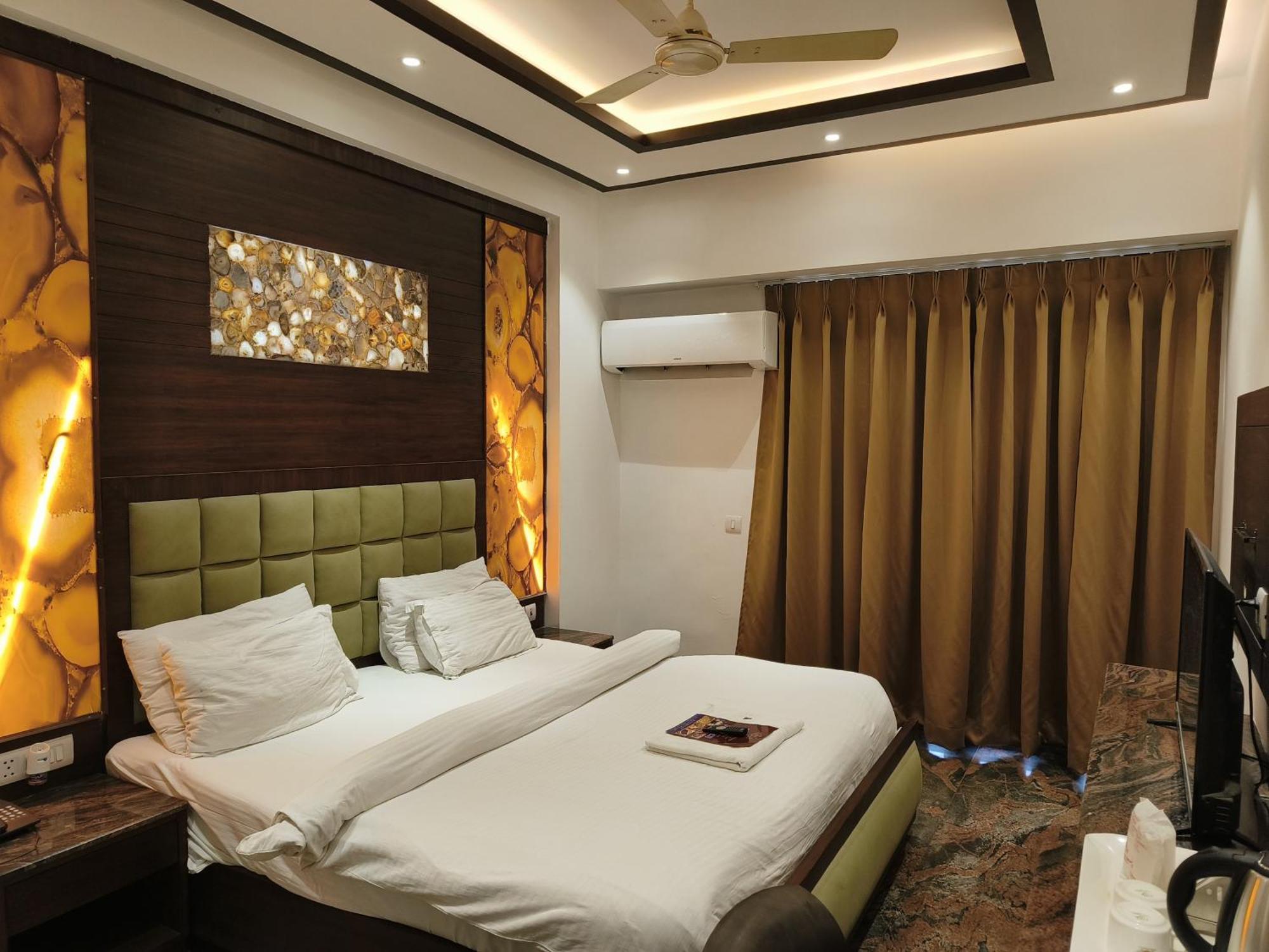 Jjk Rukmini Vilas Hotel & Banquet Muzaffarpur Exteriör bild