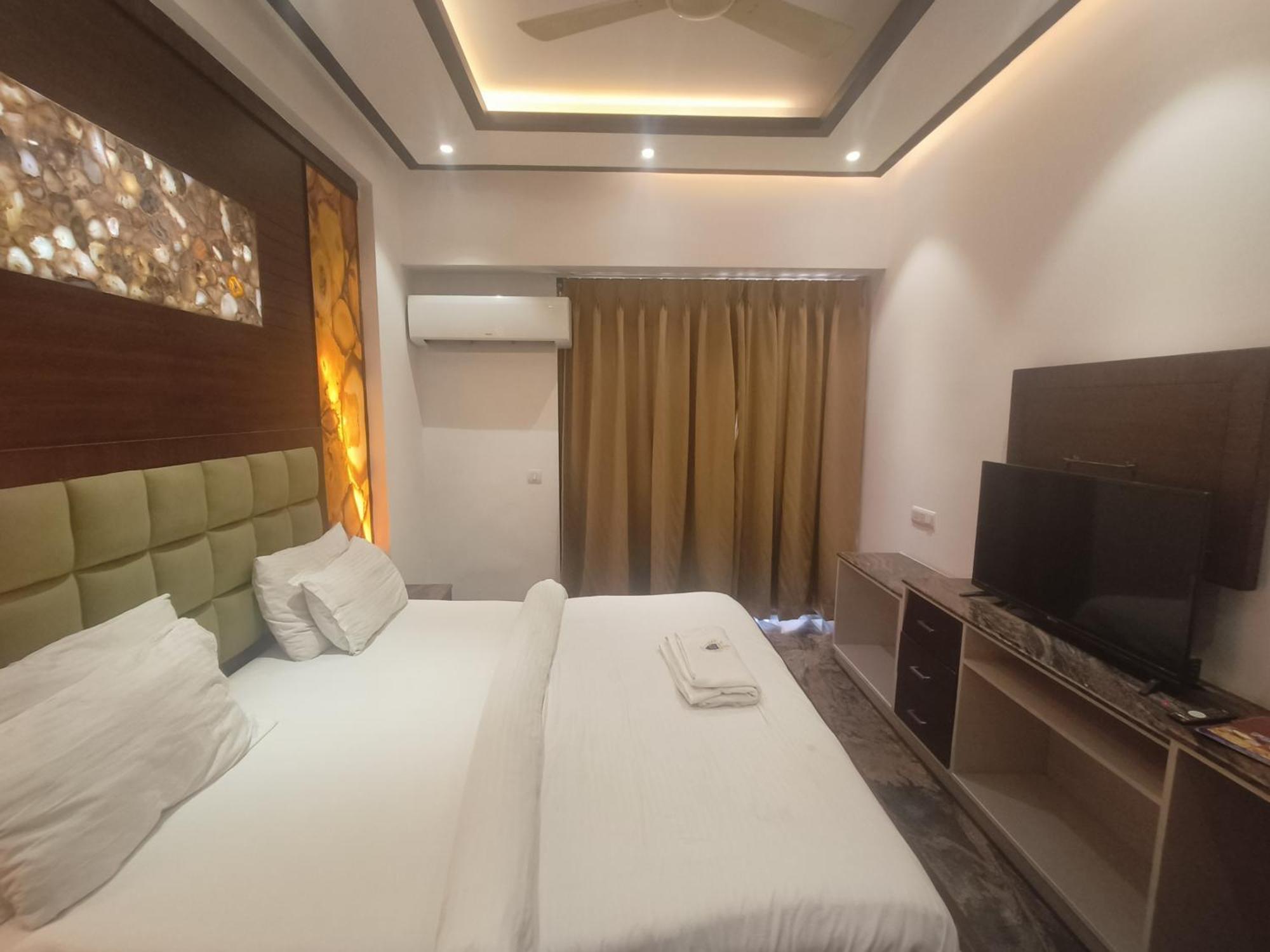 Jjk Rukmini Vilas Hotel & Banquet Muzaffarpur Exteriör bild