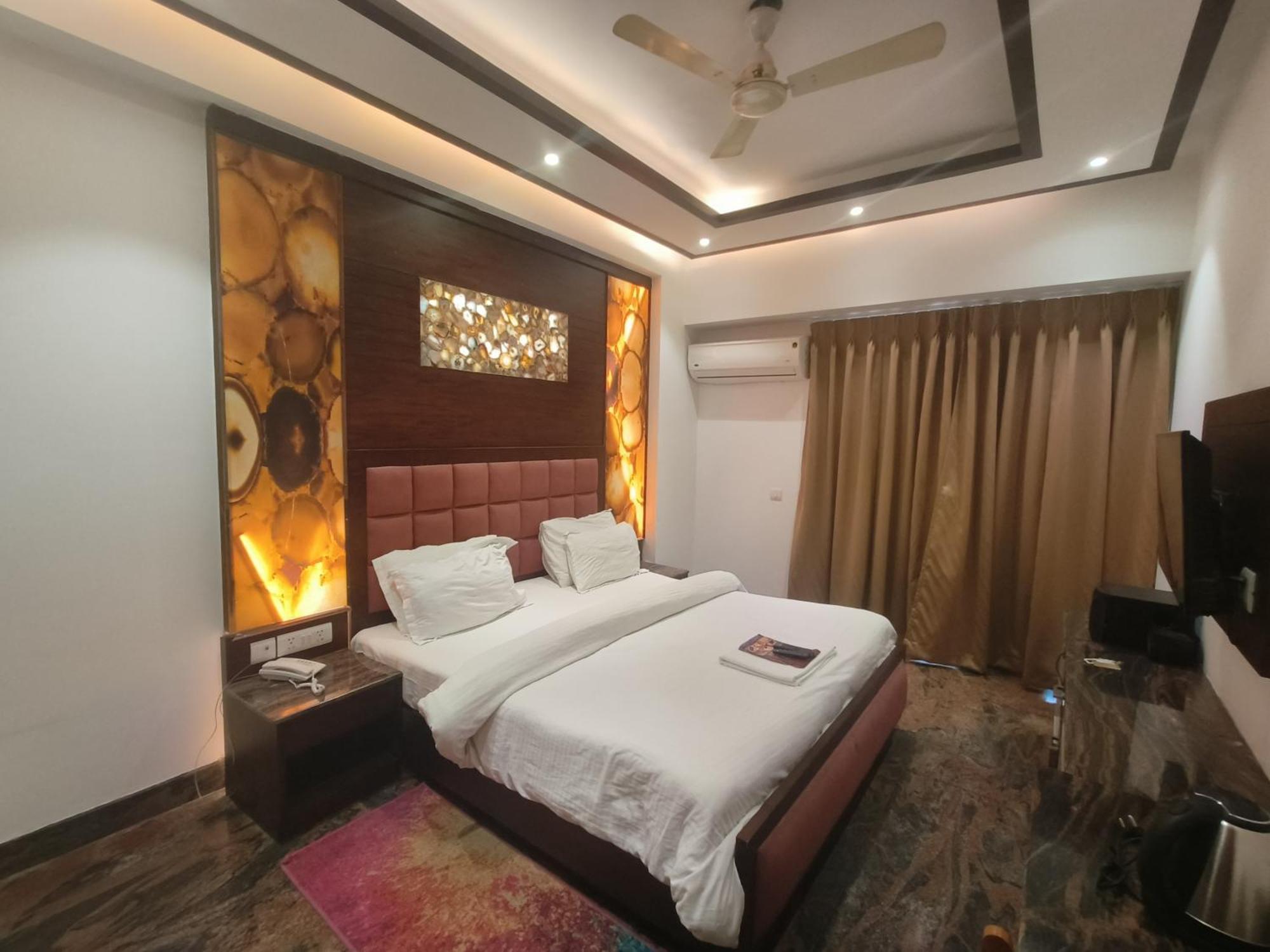 Jjk Rukmini Vilas Hotel & Banquet Muzaffarpur Exteriör bild