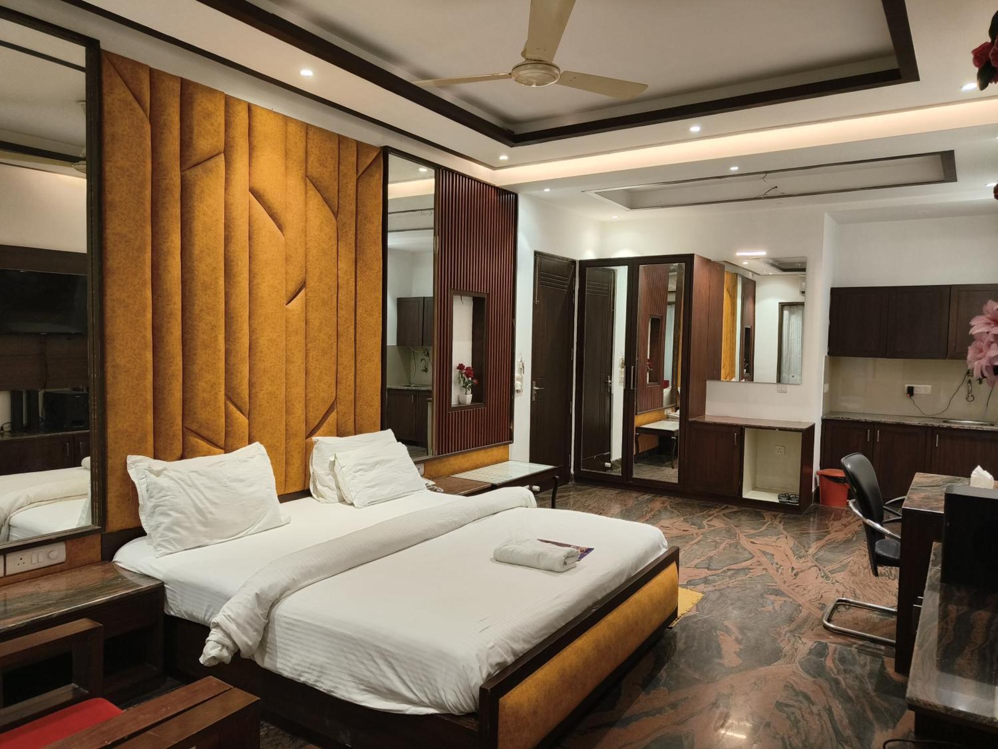 Jjk Rukmini Vilas Hotel & Banquet Muzaffarpur Exteriör bild