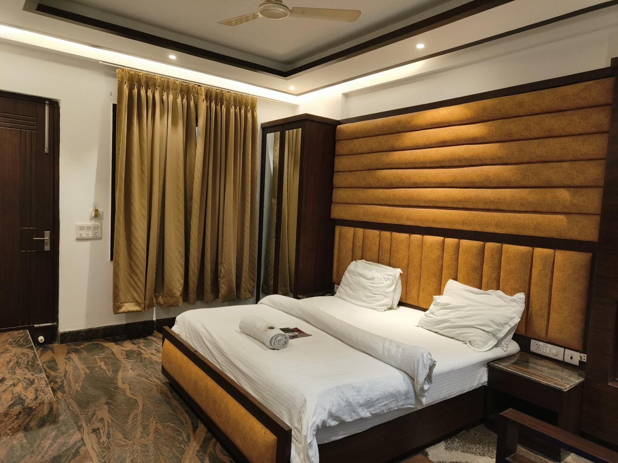 Jjk Rukmini Vilas Hotel & Banquet Muzaffarpur Exteriör bild