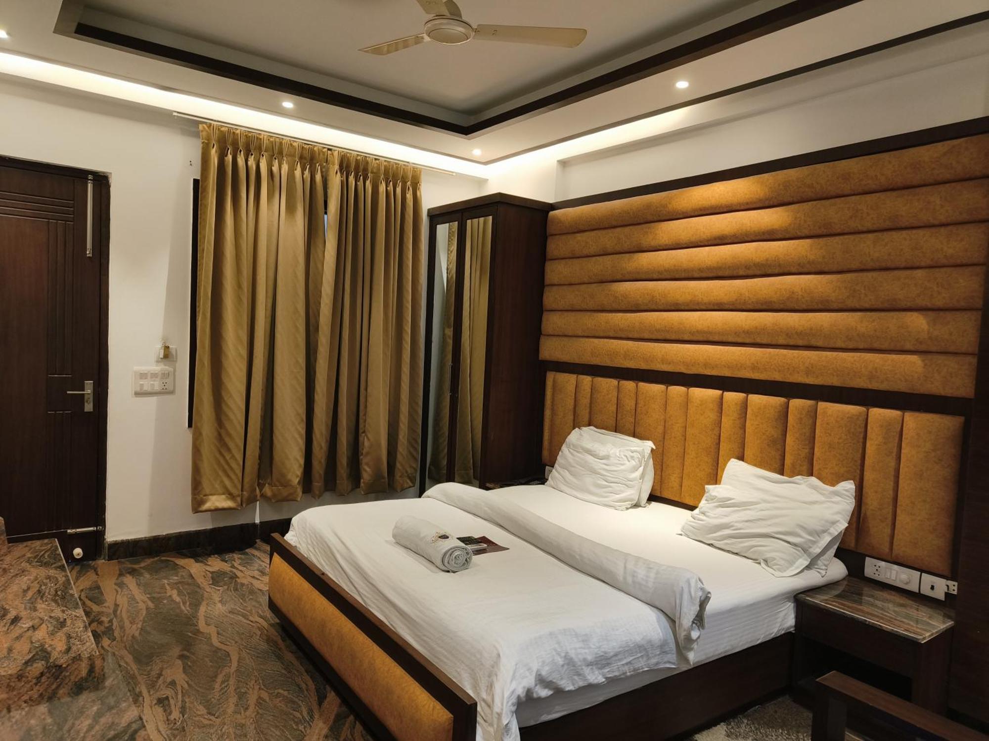 Jjk Rukmini Vilas Hotel & Banquet Muzaffarpur Exteriör bild